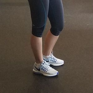 Nike Zoom sneakers, sz 6